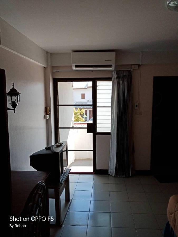 Hotel V.I.P. House Chiang Mai Exterior foto