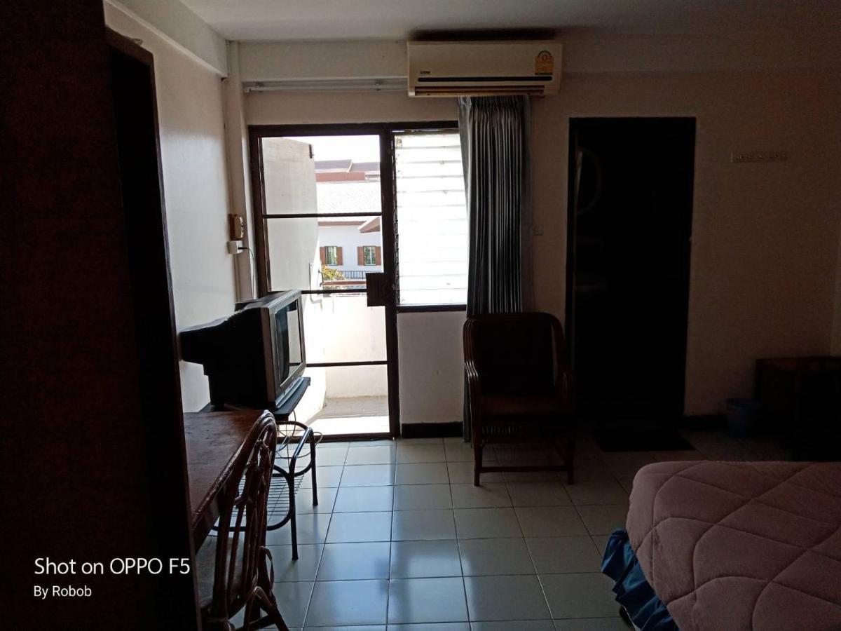 Hotel V.I.P. House Chiang Mai Exterior foto
